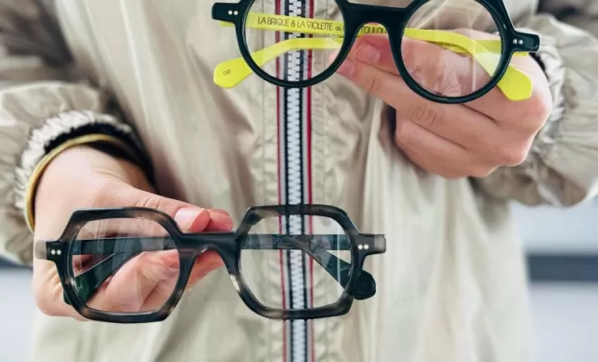 Collection La brique et la violette, fabrication toulousaine, Les lunettes du voisin à Dax.